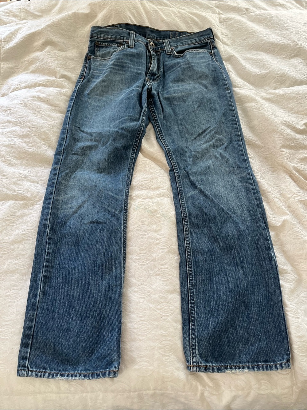Bullhead Gravels Men's Jeans in Medium Blue Wash size 33 x 32